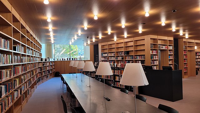 Uno spazio di incontro per condividere informazioni: la Giunta e l'Assemblea dell'Euregio hanno scelto la Biblioteca Civica di Bressanone per le sedute del 26 settembre. 