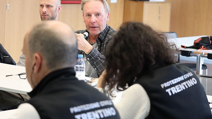 Fare rete nel settore della protezione dalle valanghe. Harry Riedl, responsabile della formazione delle commissioni valanghe del Land Tirolo.