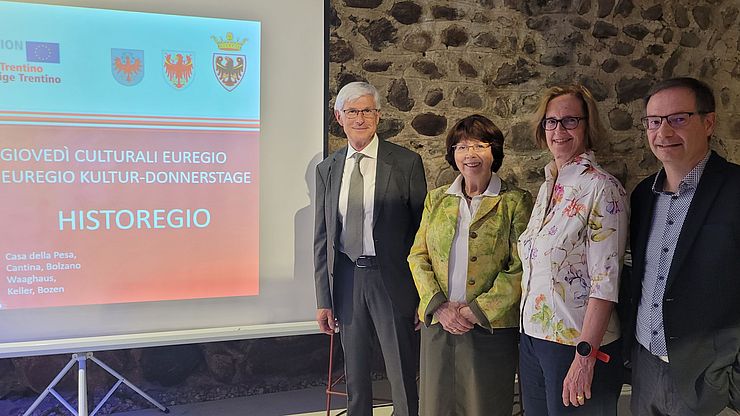 I responsabili del progetto Historegio: (da sinistra) Andrea Leonardi, Brigitte Mazohl, Gunda Barth Scalmani e Oswald Überbacher. 