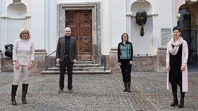 Der Verein Timus stellt sich vor: V.l. LRin Beate Palfrader, Wido Sieberer (Obfrau-Stellvertreter), Obfrau Christine Weirather und Lisa Noggler-Gürtler (Obfrau-Stellvertreterin)