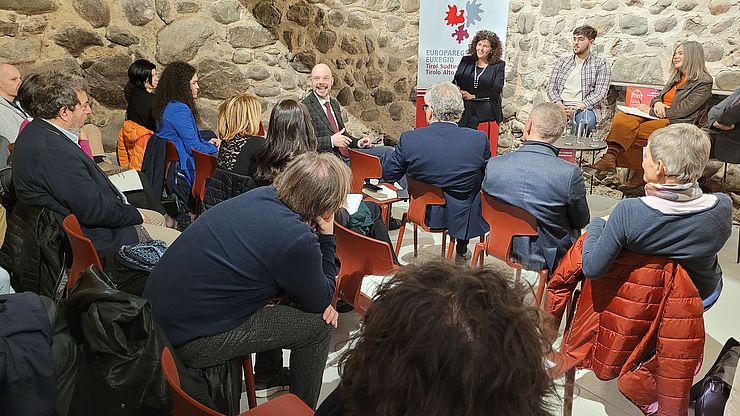 Lebhafte Diskussion beim Euregio-BürgerInnenrat im Rahmen des Euregio-Kulturdonnerstags