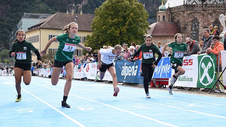 Ein Finallauf der Mädchen beim EuregioSprintchampion 2024