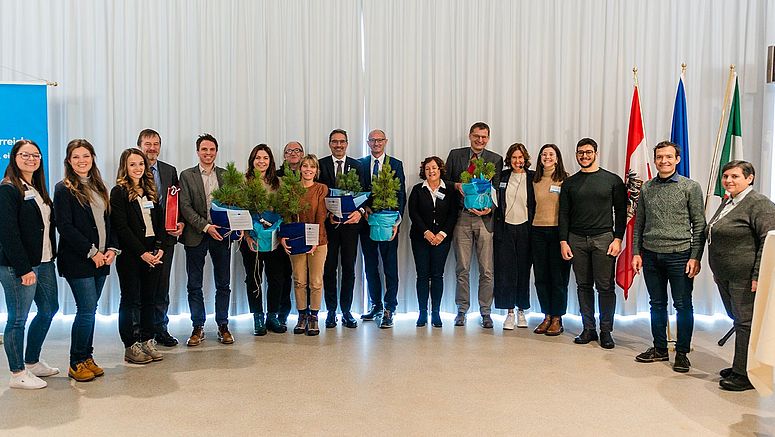 Die sechs Partnerländer haben heute die grenzüberschreitende Zusammenarbeit im Rahmen von Interreg Italien-Österreich bis 2027 angestoßen. Der Fördertopf beinhaltet 91 Millionen Euro