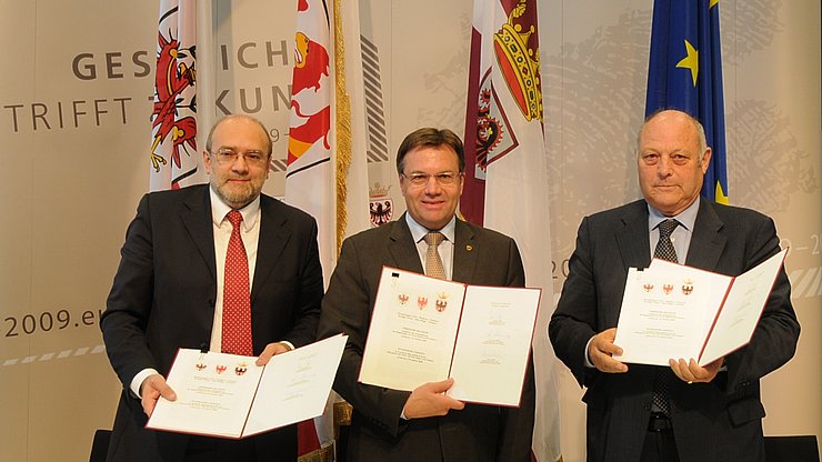 Andreas Fischer (von links) LH Lorenzo Dellai, LH Günther Platter und LH Luis Durnwalder im Jahr 2009