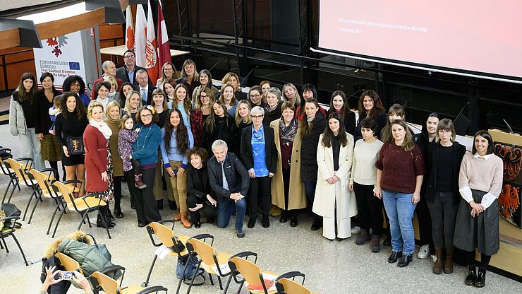 Il bando Euregio Dimensione Donna si è concluso ieri sera a Trento con la premiazione delle imprenditrici con le migliori proposte progettuali.