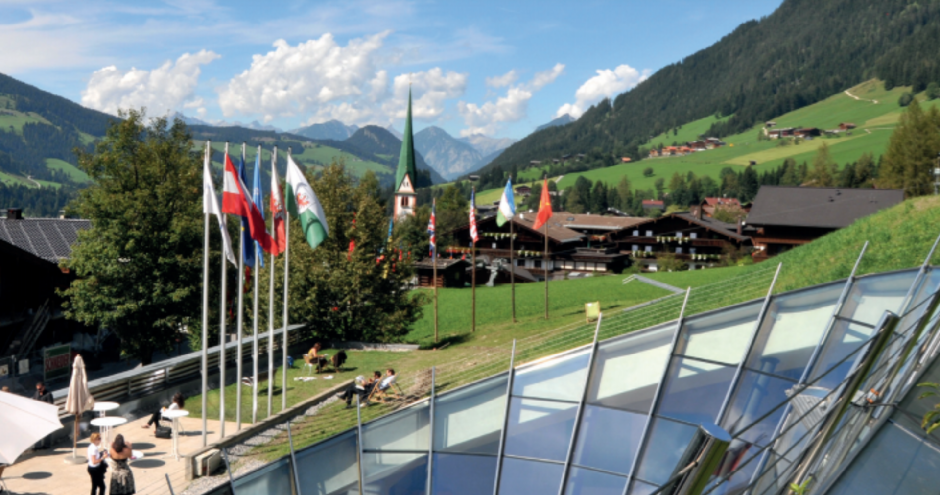 Sicht von Bergdorf Alpbach