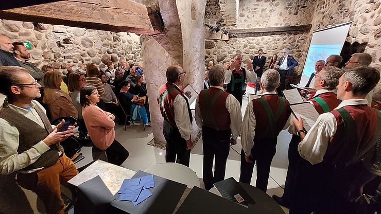 Accompagnamento musicale a cura del Piccolo Coro di Bolzano