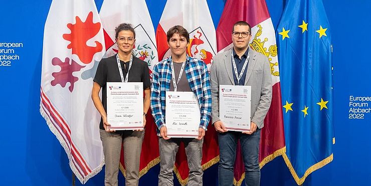 Premio Giovani Ricercatori Euregio 2022: da sinistra Chiara Valzolgher (terza classificata - Università di Trento), Alan Ianeselli (primo classificato - Libera Università di Bolzano) e Francesco Asnicar (secondo classificato - Università di Trento)