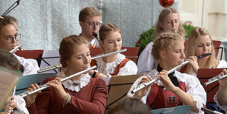 Giovani musicisti dell'orchestra giovanili di fiati dell'Euregio nel 2019.