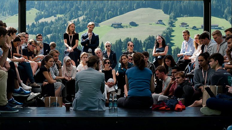 Un evento dell'Euregio tenutosi ad Alpbach con Alma Zadic nel 2021