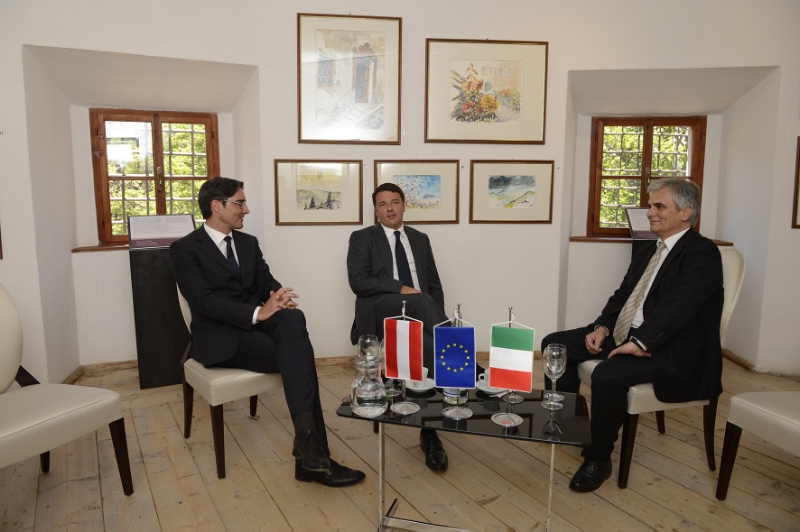 Arno Kompatscher, Matteo Renzi und Werner Faymann auf Schloss Prösels am 5. Juli 2014